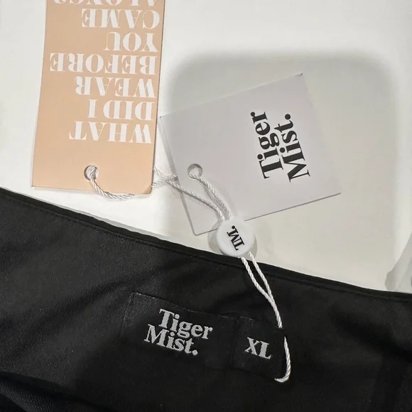 Tiger Mist Women's Black Crop-top - Size‎ XL - NEW With Tags. - Picture 9 of 16